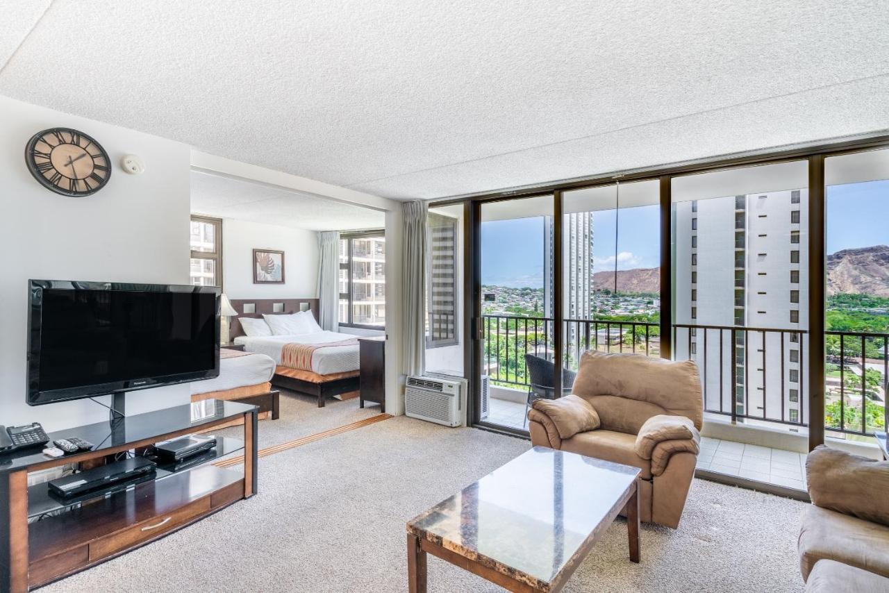Deluxe Studio Near Waikiki Beach - Free Parking & Outdoor Pool Apartamento Honolulu
