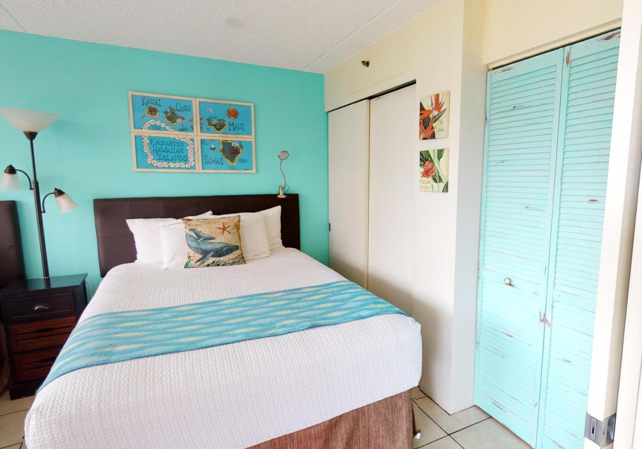 Apartamento Deluxe Studio Near Waikiki Beach - Free Parking & Outdoor Pool *