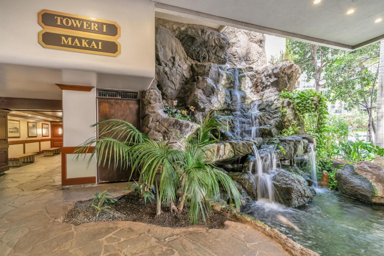 Deluxe Studio Near Waikiki Beach - Free Parking & Outdoor Pool Apartamento